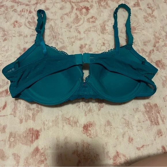 COPY - 36B push up bra, lacey with pink details - Picture 2 of 3